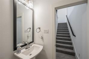 256 Harbor Hills Drive - Photo 19
