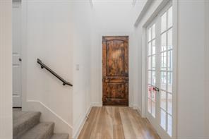 256 Harbor Hills Drive - Photo 3
