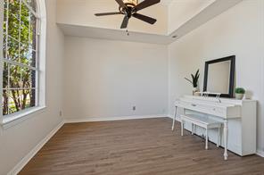 1364 Wentworth Drive - Photo 3