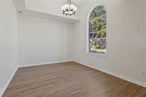 1364 Wentworth Drive - Photo 4