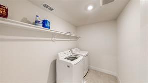 1200 Lancaster Drive - Photo 28