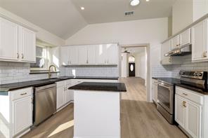 2048 Bay View Drive - Photo 15