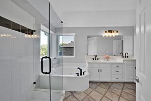 1410 Macrae Court - Photo 27