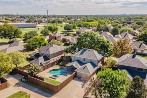 1410 Macrae Court - Photo 37