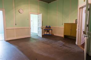 417 E Wallace Street - Photo 16