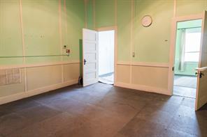417 E Wallace Street - Photo 17