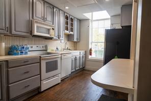 417 E Wallace Street - Photo 5