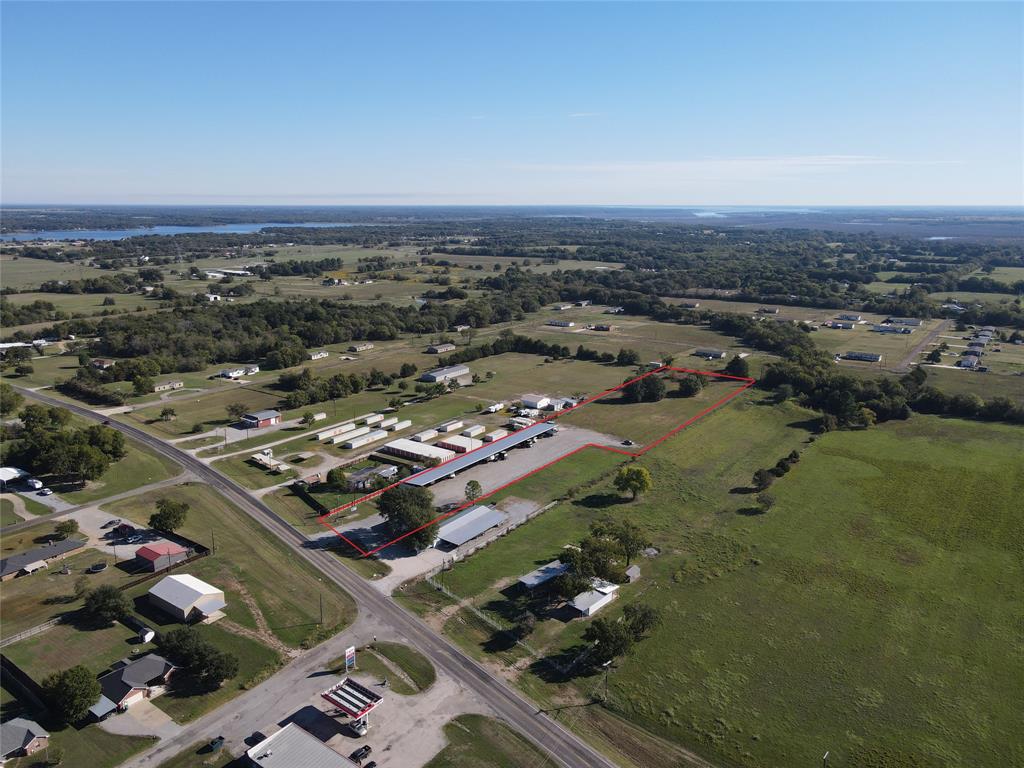 1050 Fm 273 - Photo 1