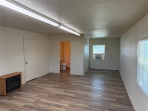 1050 Fm 273 - Photo 20