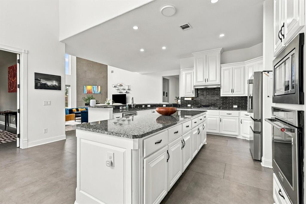 6301 Napoli Circle - Photo 10