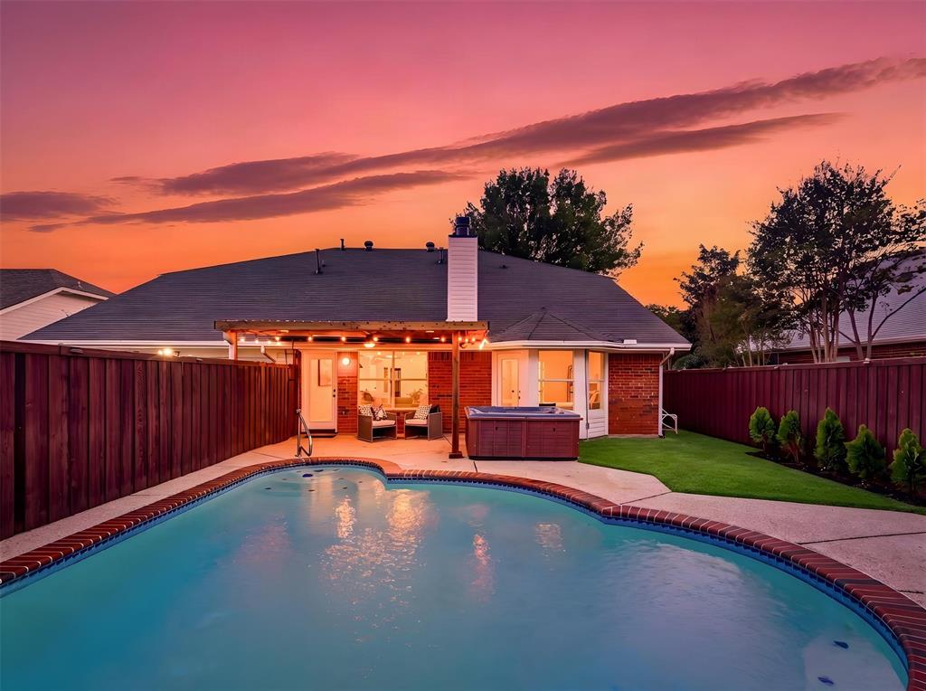 723 Hollow Ridge Drive - Photo 2