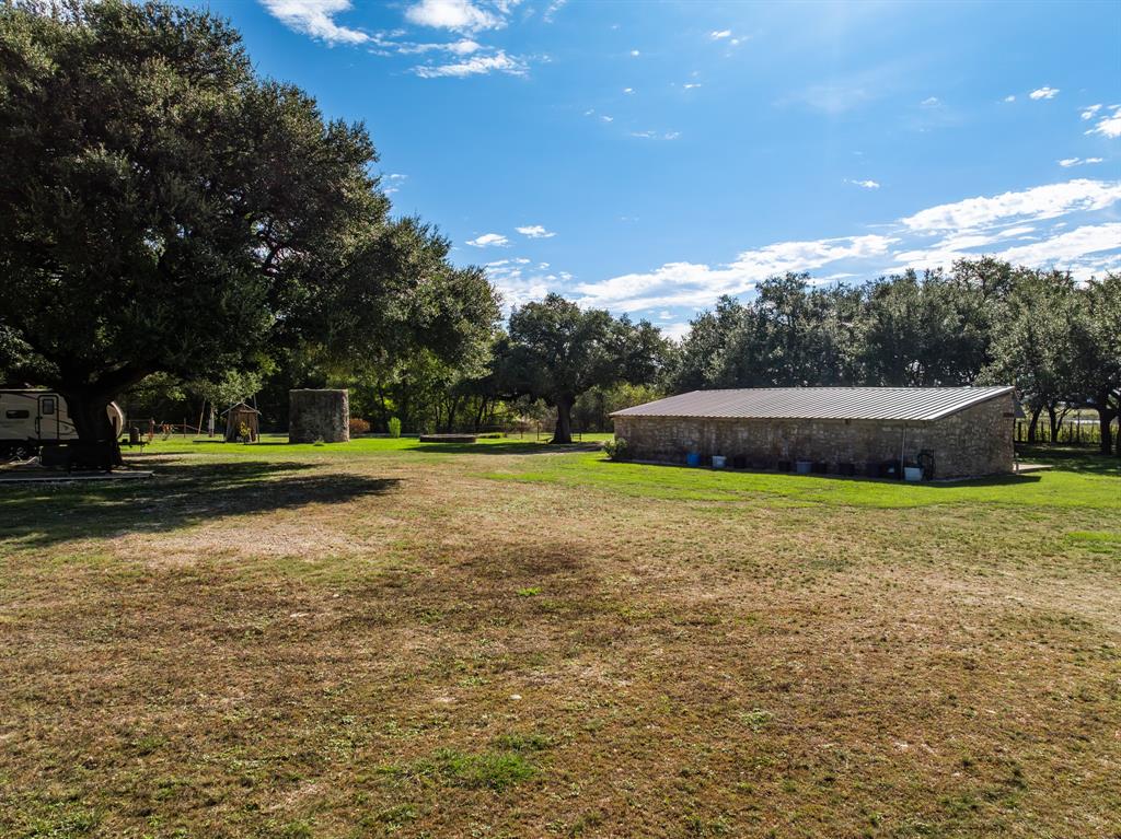 487 Private Road 2138 - Photo 10