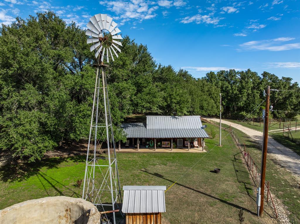 487 Private Road 2138 - Photo 3