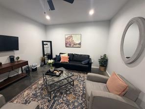 1524 S Broadway Street - Photo 4