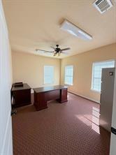 305 W Rock Island Avenue - Photo 3