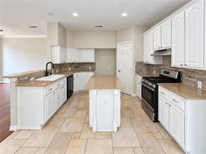 1017 Laurel Oak Drive - Photo 2