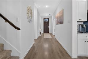1001 Coralberry - Photo 3