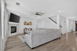 1001 Coralberry - Photo 5