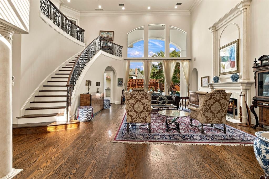 5213 Lakecreek Court - Photo 2