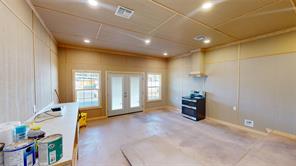 814 W Broadway - Photo 12