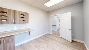 814 W Broadway - Photo 21