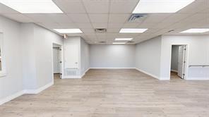 814 W Broadway - Photo 4