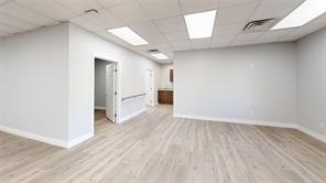 814 W Broadway - Photo 7