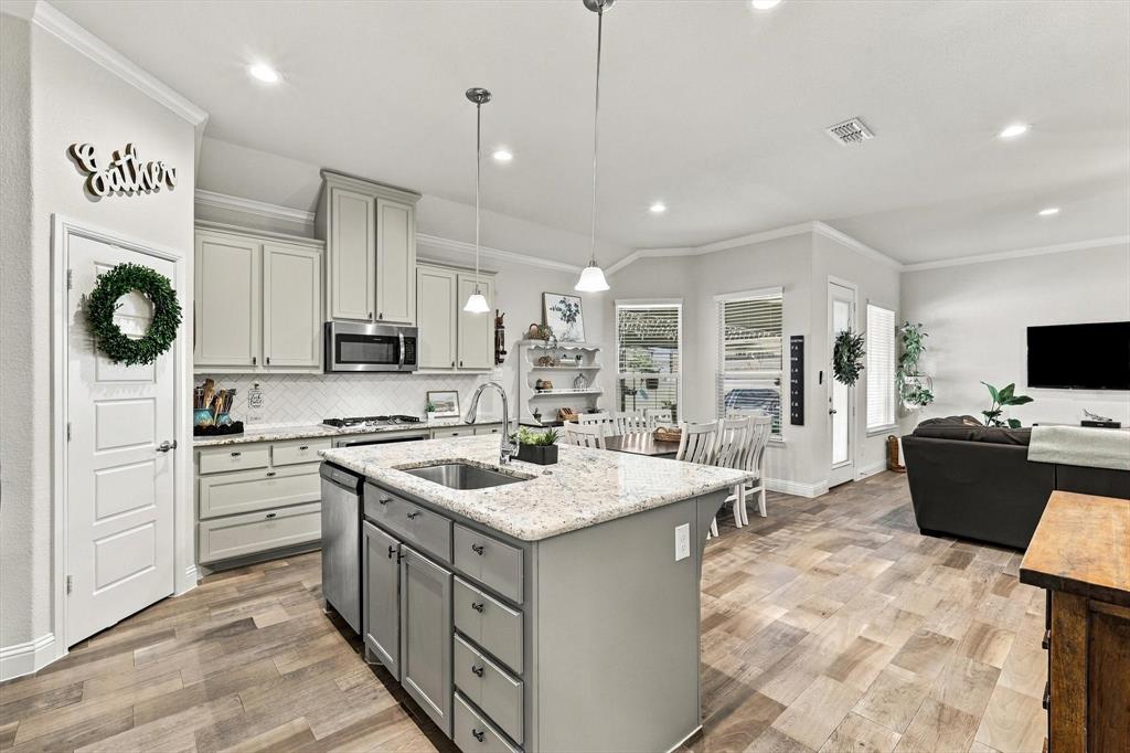 924 Plaza Lane - Photo 9