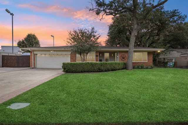 2110 Cooper Drive