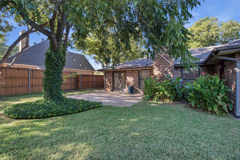 4614 Spruce Street - Photo 2