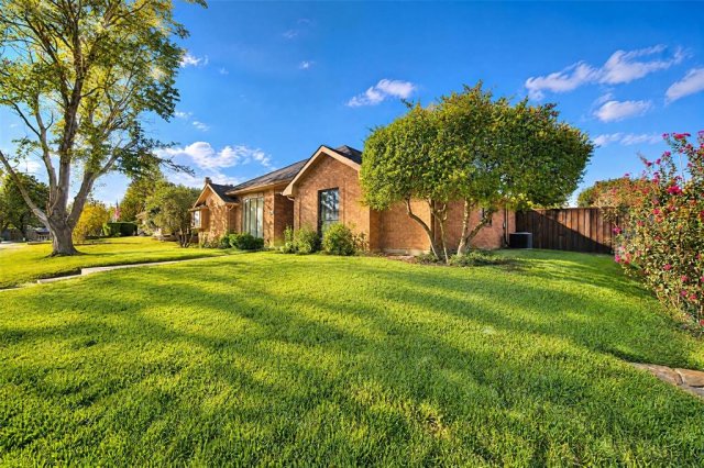 1237 STONEWALL Street