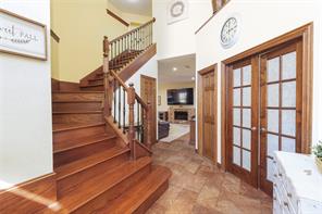 2801 Cascade Drive - Photo 3