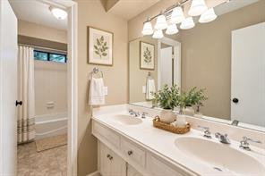 2404 Monmouth Court - Photo 13