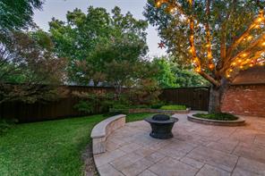 2404 Monmouth Court - Photo 3
