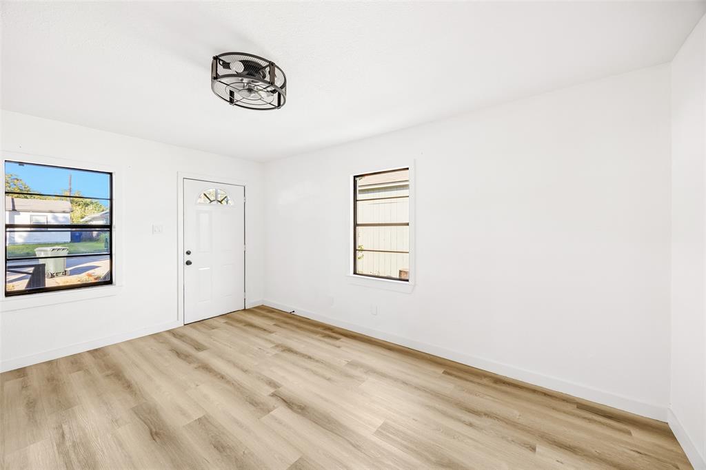 604 Ford Street - Photo 11