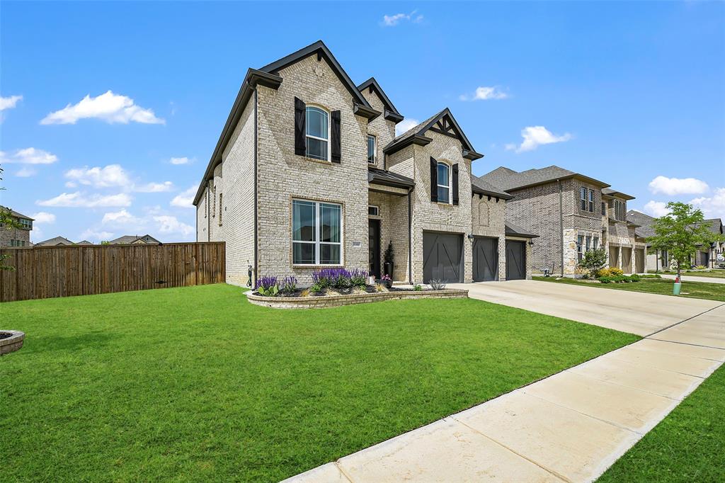 1101 Alderwood Drive - Photo 1