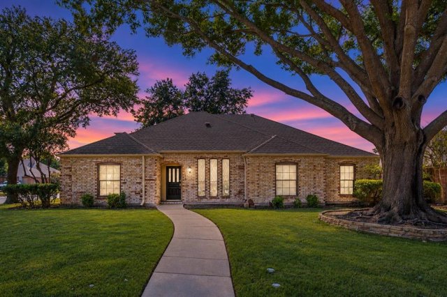 818 Pebblebrook Drive