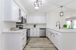 818 Pebblebrook Drive - Photo 8