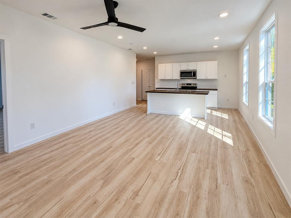 611 Wilson Street - Photo 4