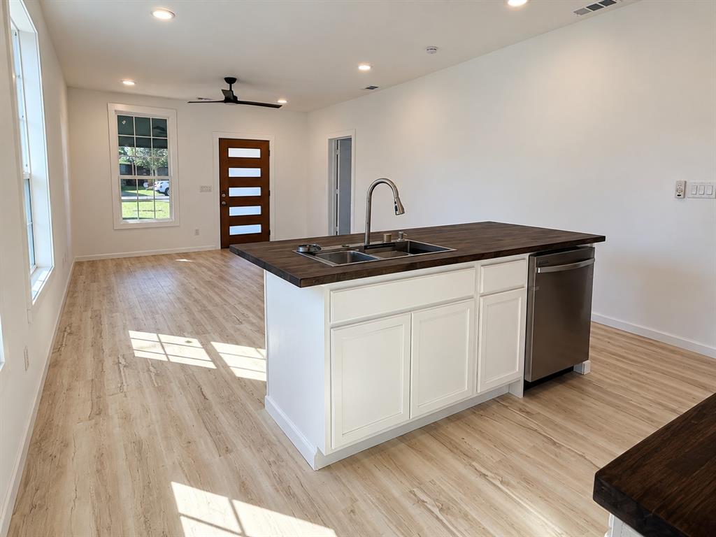 611 Wilson Street - Photo 5
