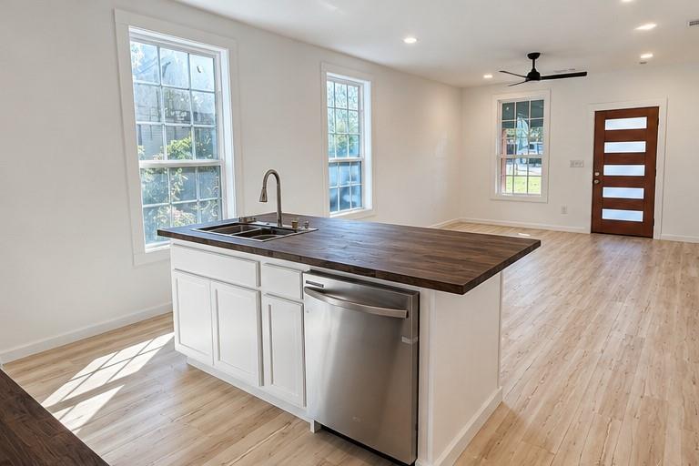 611 Wilson Street - Photo 6
