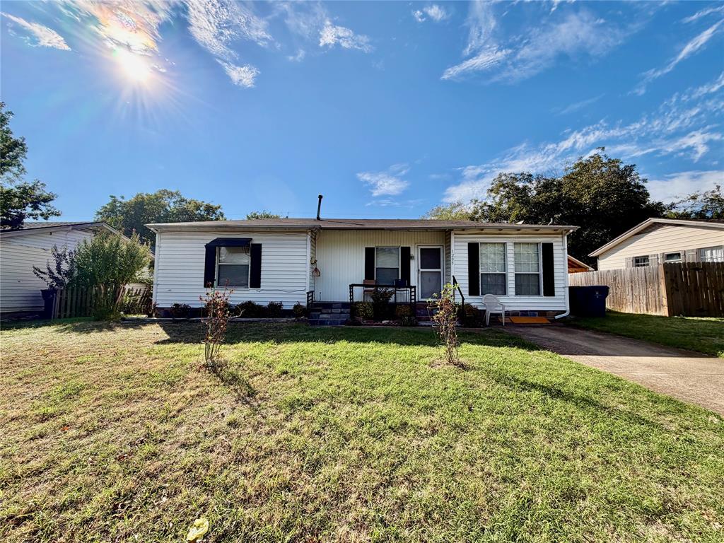 1205 Sylvan Drive - Photo 1