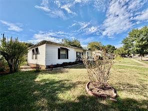 1205 Sylvan Drive - Photo 3