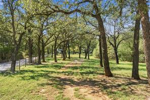 145 Private Road 3670 - Photo 2