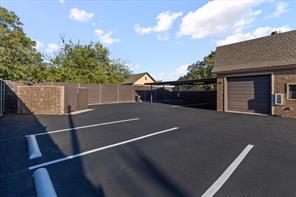 207 N Tarrant Street - Photo 2