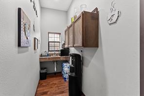 207 N Tarrant Street - Photo 20