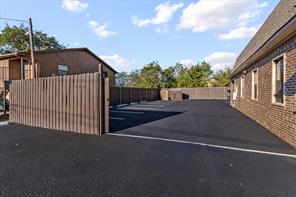 207 N Tarrant Street - Photo 8