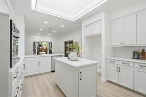 2221 Woodbrook Street - Photo 11