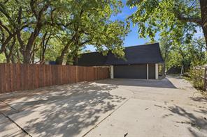 2221 Woodbrook Street - Photo 37