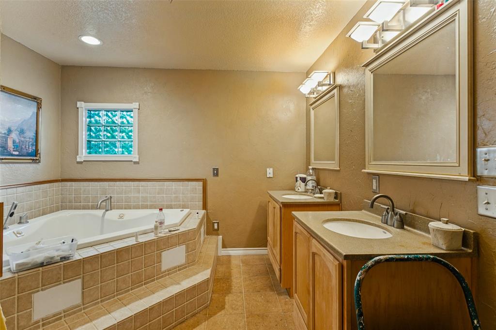 2900 Robinson Road - Photo 20